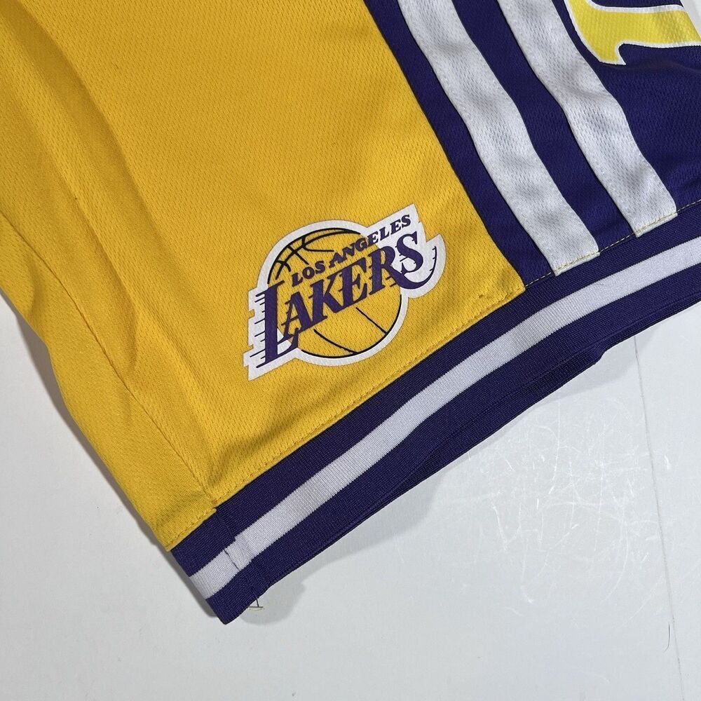 Los Angeles Lakers NBA Basketball Athletic Shorts Size Small - Picture 2 of 6
